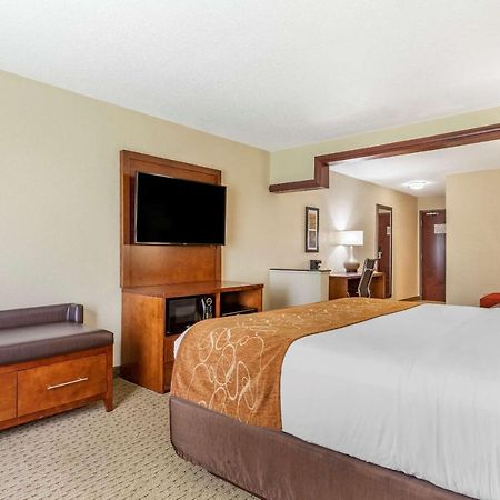 Comfort Suites Grand Rapids North Comstock Park Exterior foto
